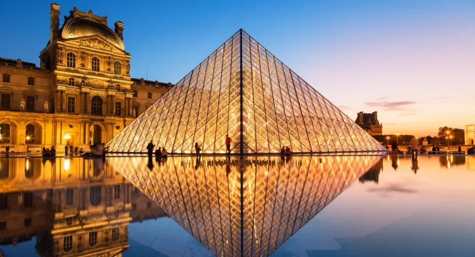 Pronunciation of the Louvre